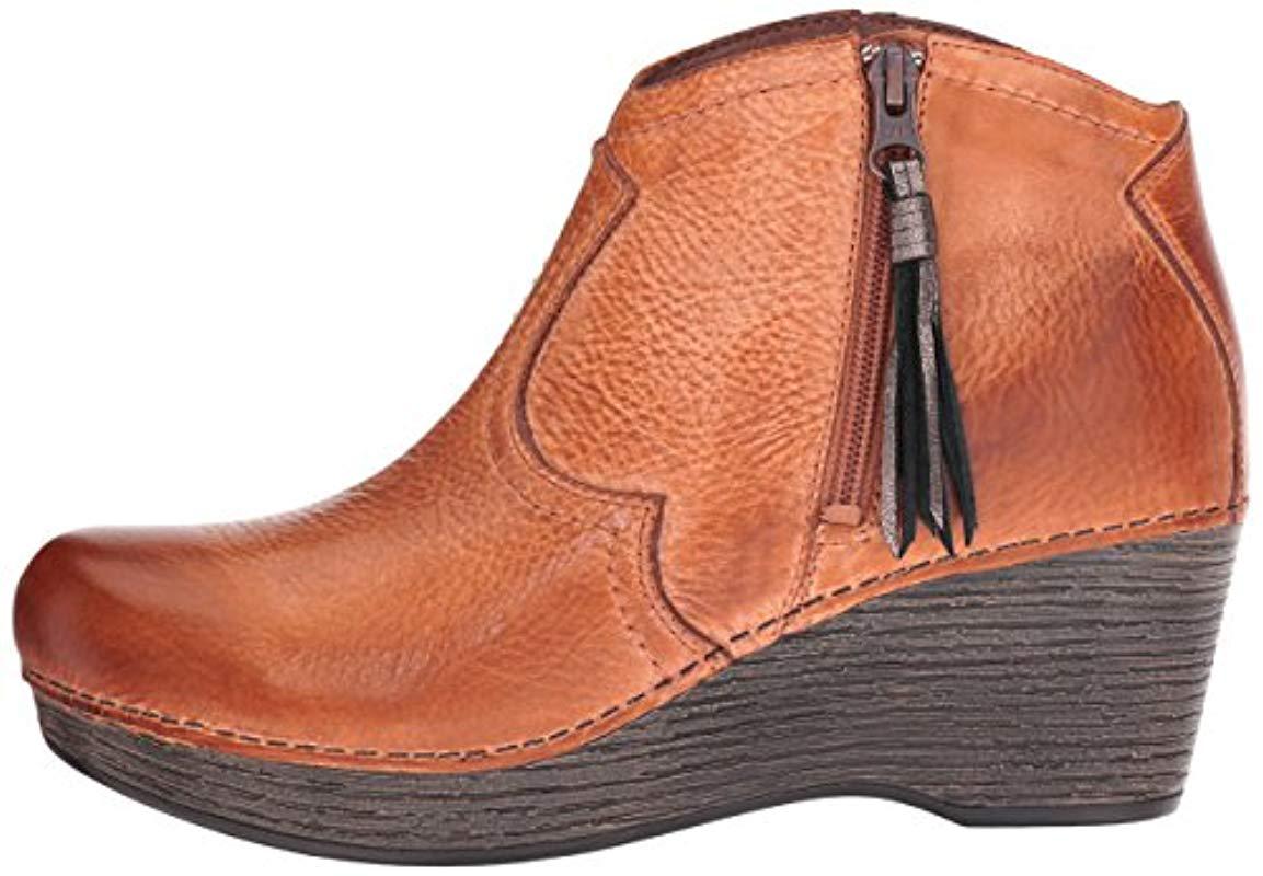 dansko women's veronica ankle bootie