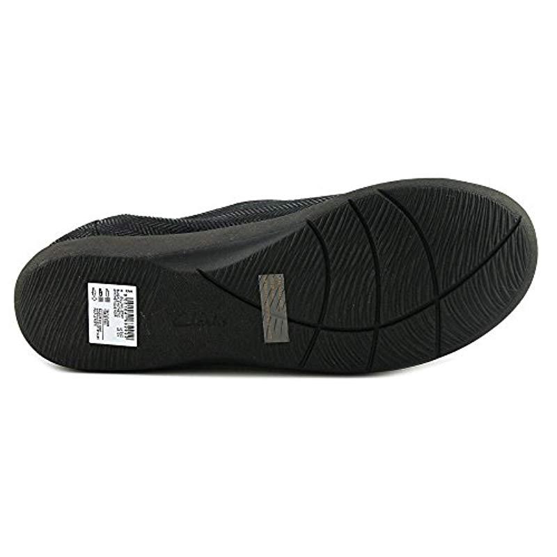 clarks women's cloudsteppers sillian jetay flat