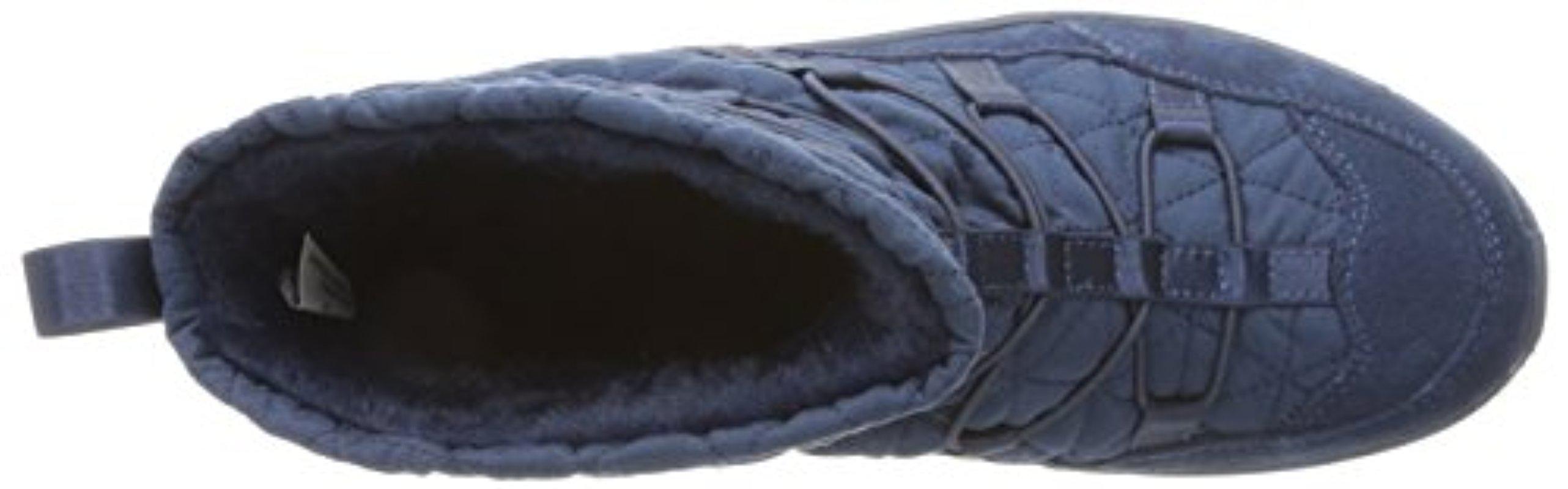 skechers women's reggae fest steady quilted bungee ankle bootie