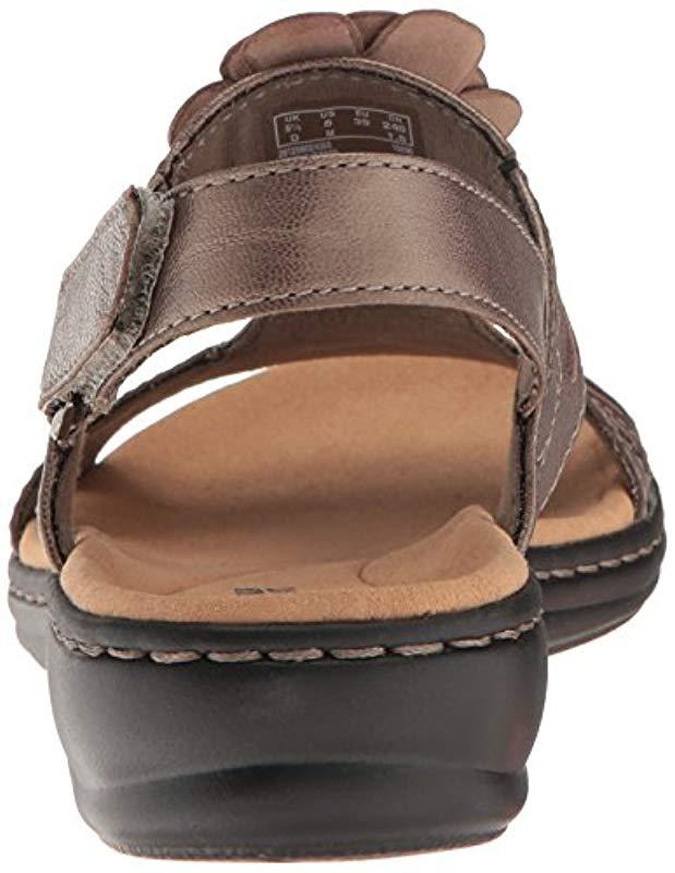 leisa claytin sandals