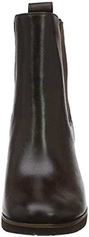 leslie anne chelsea boot