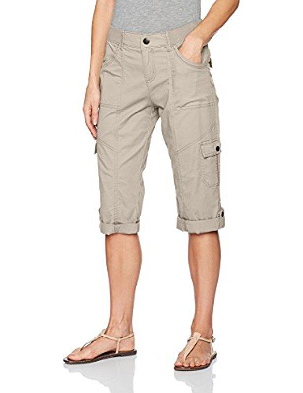 Lee Jeans Relaxed Fit Skye Knit Waist Cargo Capri Pant, in Natural | Lyst