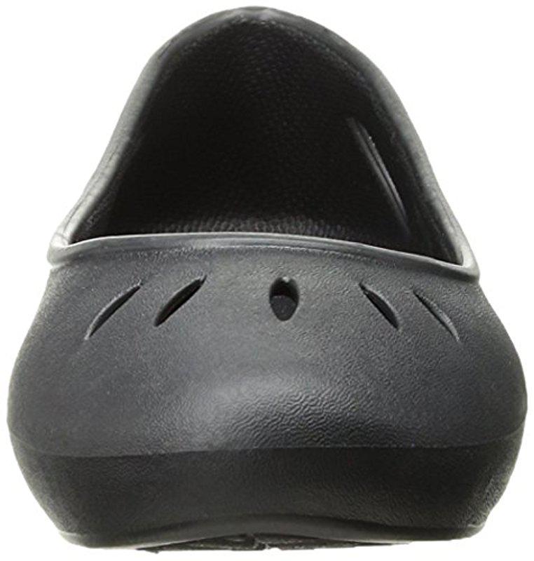 crocs kelli flat