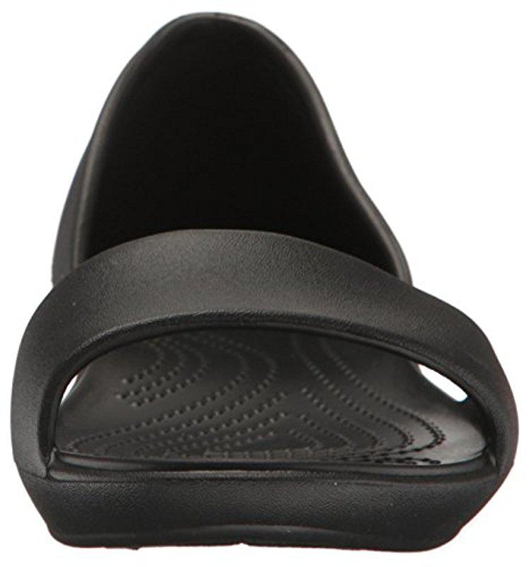 Crocs™ Lina Dorsay Flat Sandal in Black - Lyst