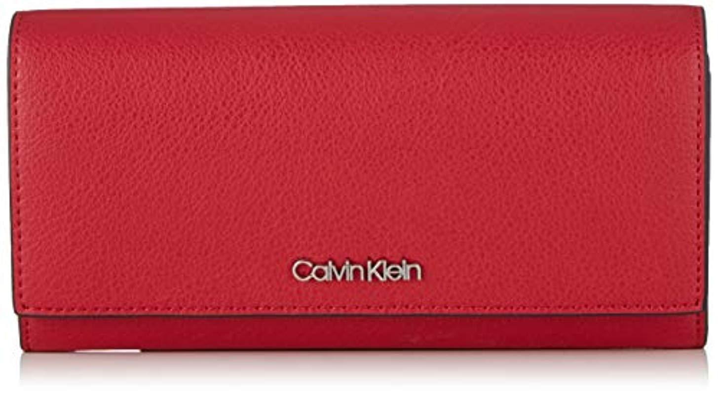 Calvin Klein Avant Large Trifold Clutch in Red - Lyst