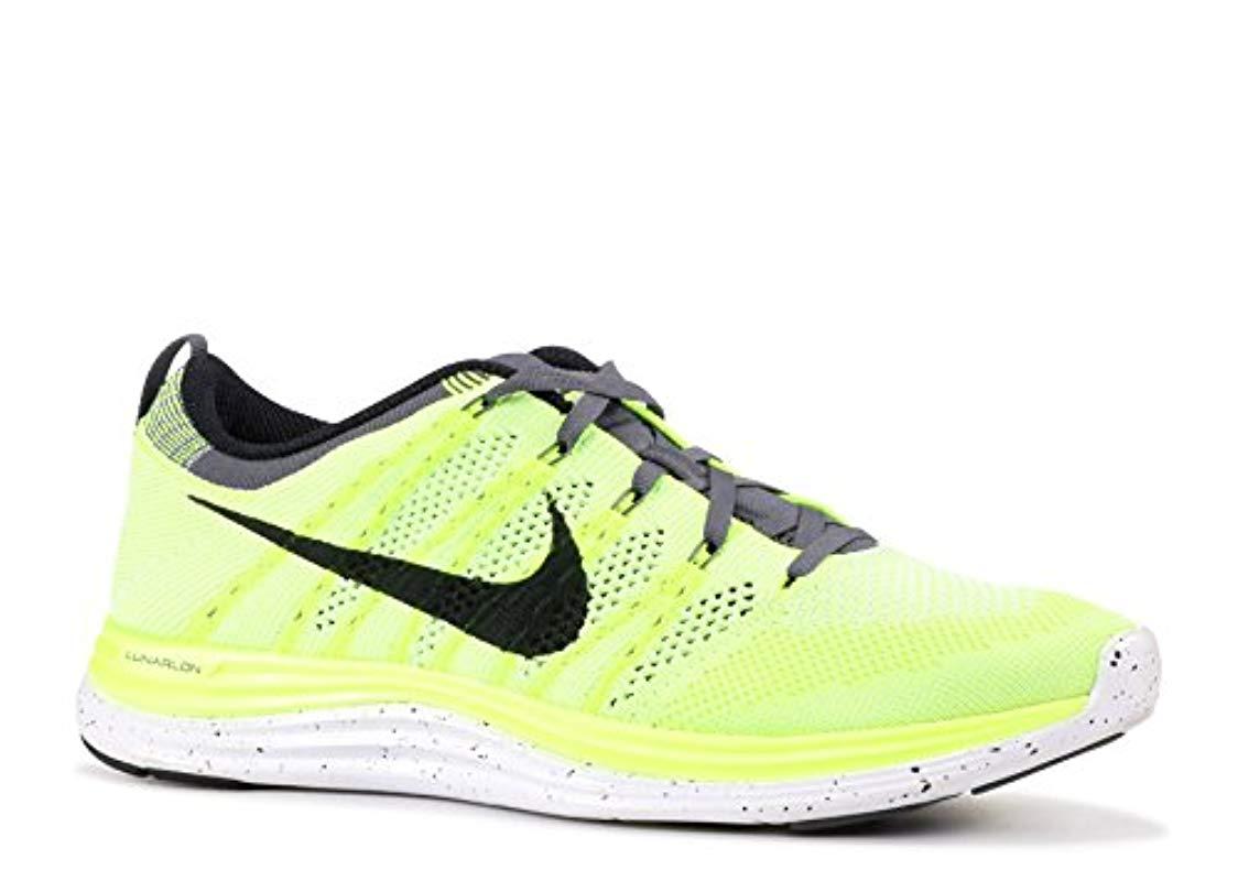 nike flyknit one