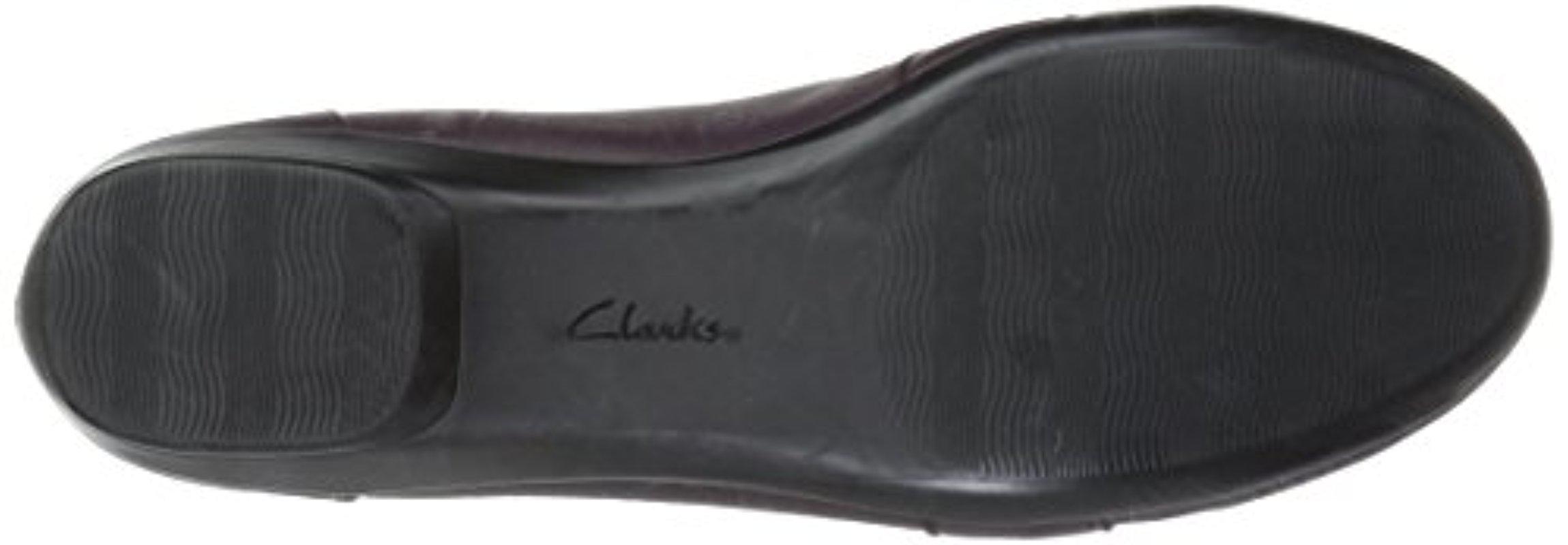 clarks kinzie willow flat