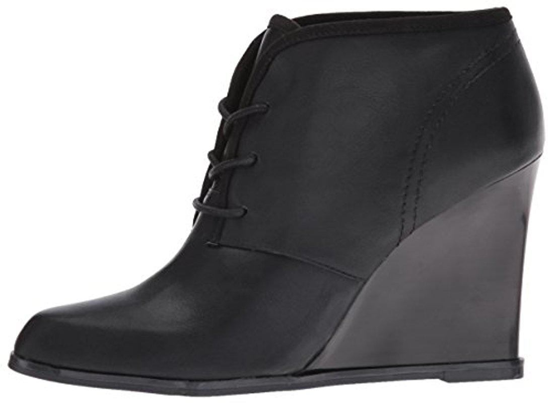 nine west querna ankle boots