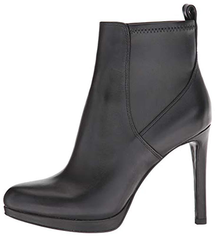 nine west quillin platform booties