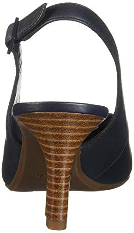 clarks women's dancer mix pump