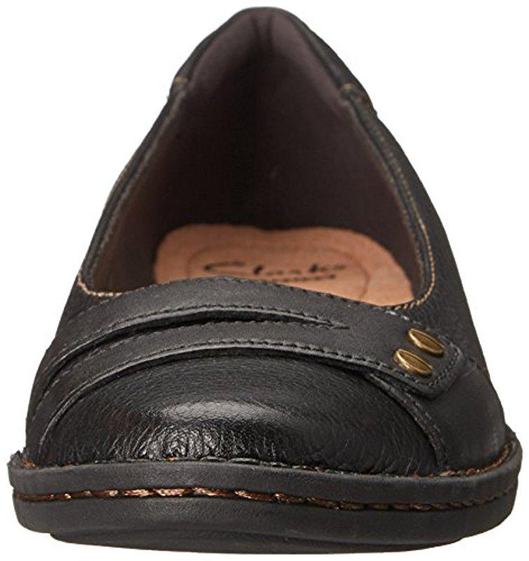 Clarks Leather Pegg Abbie Flat in Black Leather (Black) - Lyst