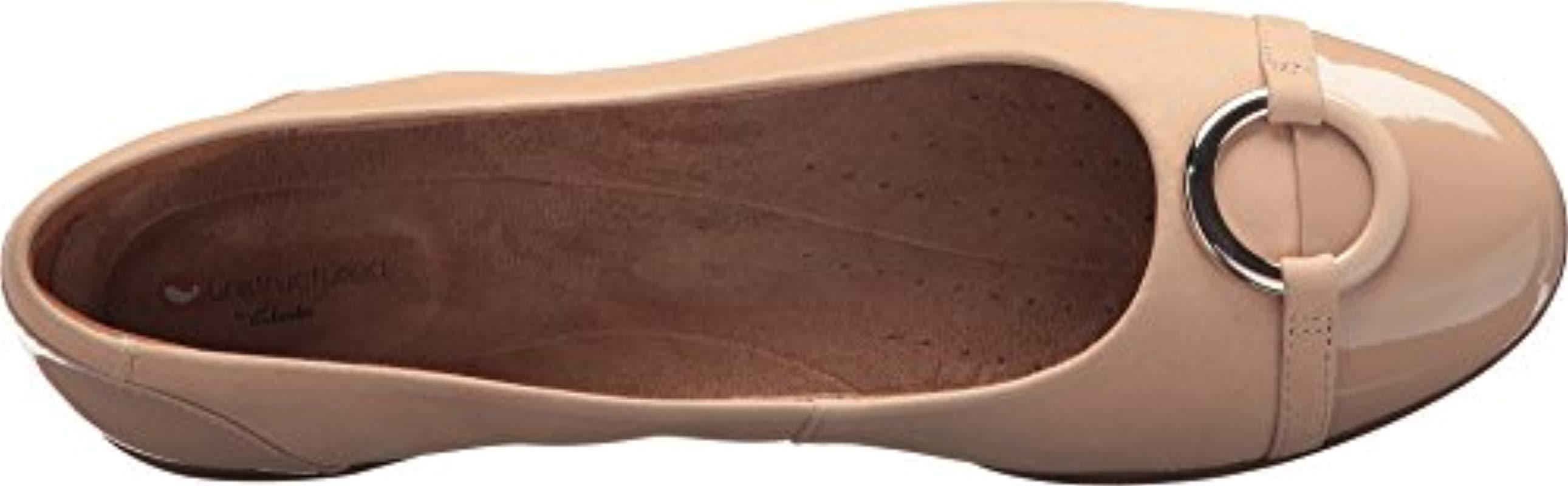 clarks neenah vine black