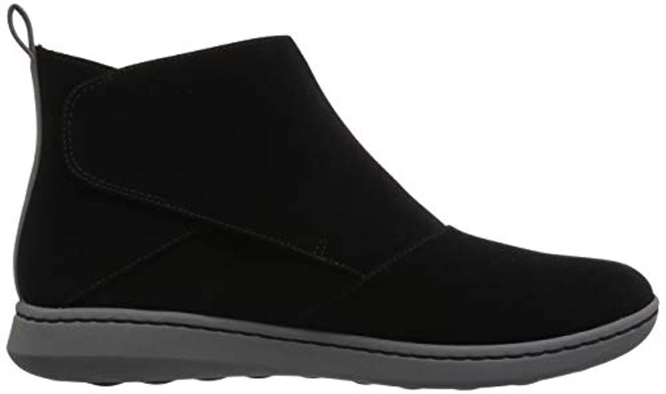 clarks women's step move up ankle boot