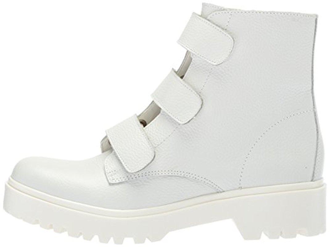 steve madden wayne boots white