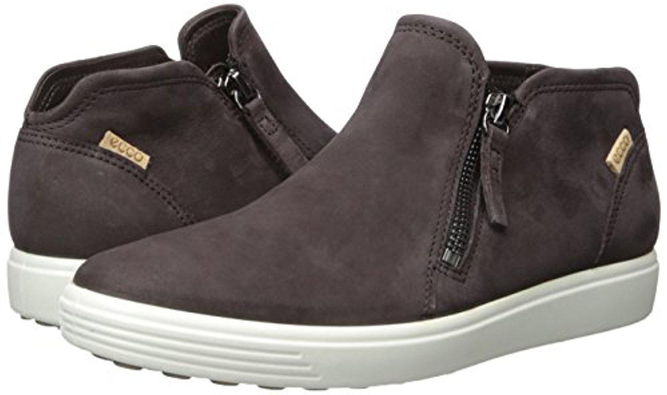 ecco soft 7 low cut zip bootie