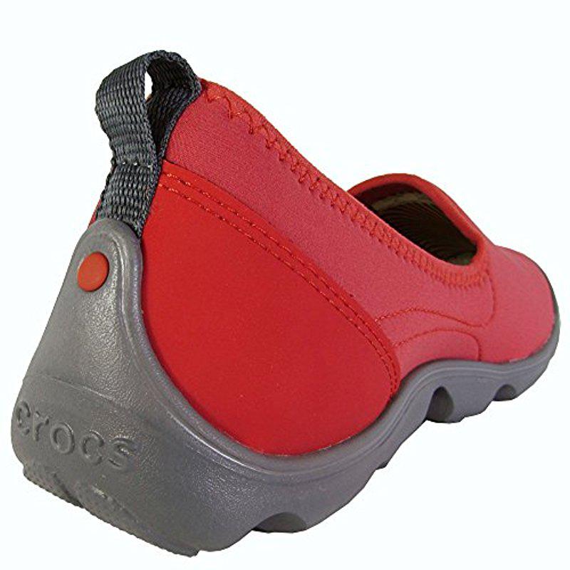 crocs busy day shoes