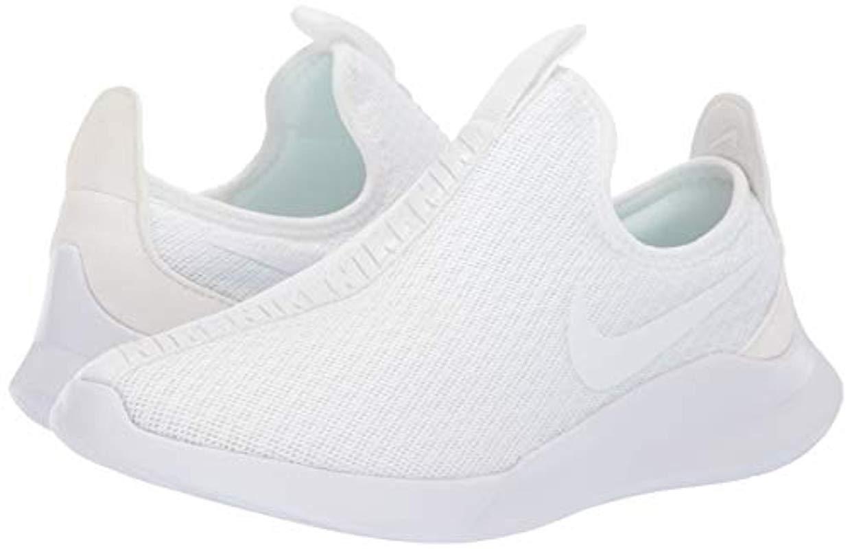 En honor humor Ejecución Nike Wmns Viale Slp Track & Field Shoes in White | Lyst