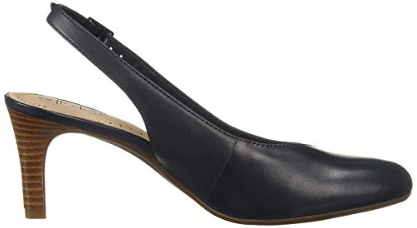 clarks women's dancer mix pump