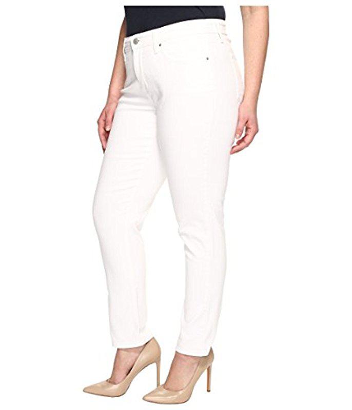 white plus size levi jeans