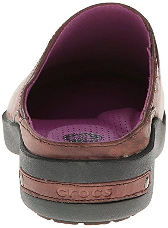 crocs cobbler 2.0 leather clog