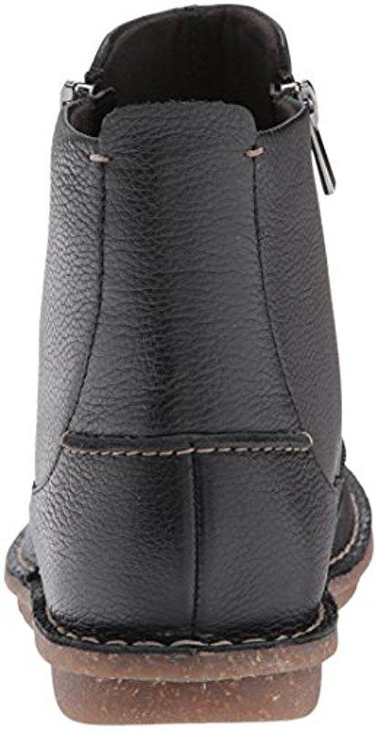 clarks women's tamitha flower boot