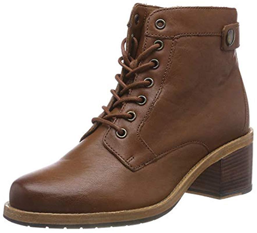clarks clarkdale tone ankle boot