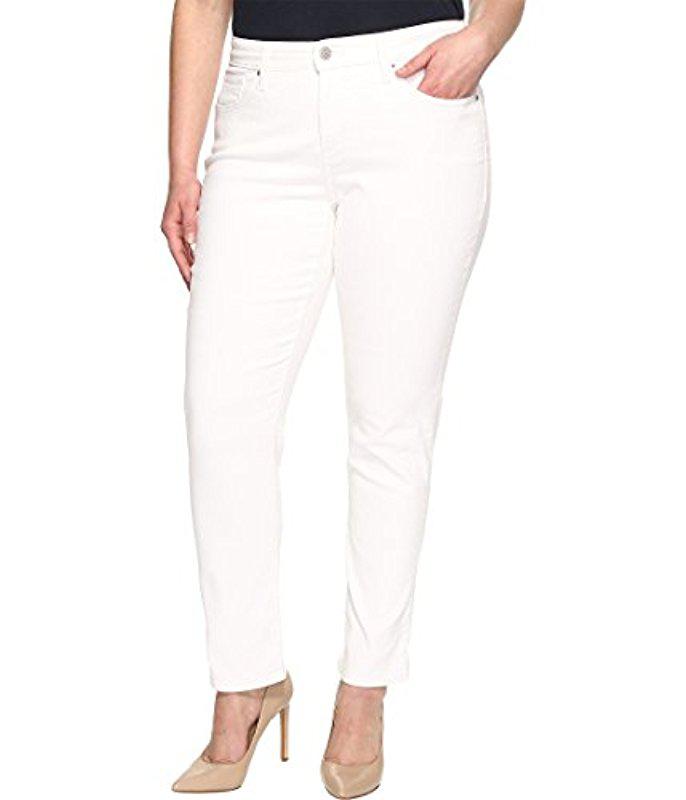 Denim 311 Shaping Skinny Jeans in White 