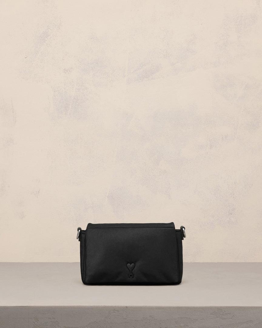 関送込 AMI DE COEUR LUNCH BOX バッグ グレインレザー バッグ Black Ami De Coeur Lunch Box Bag | AMI PARIS