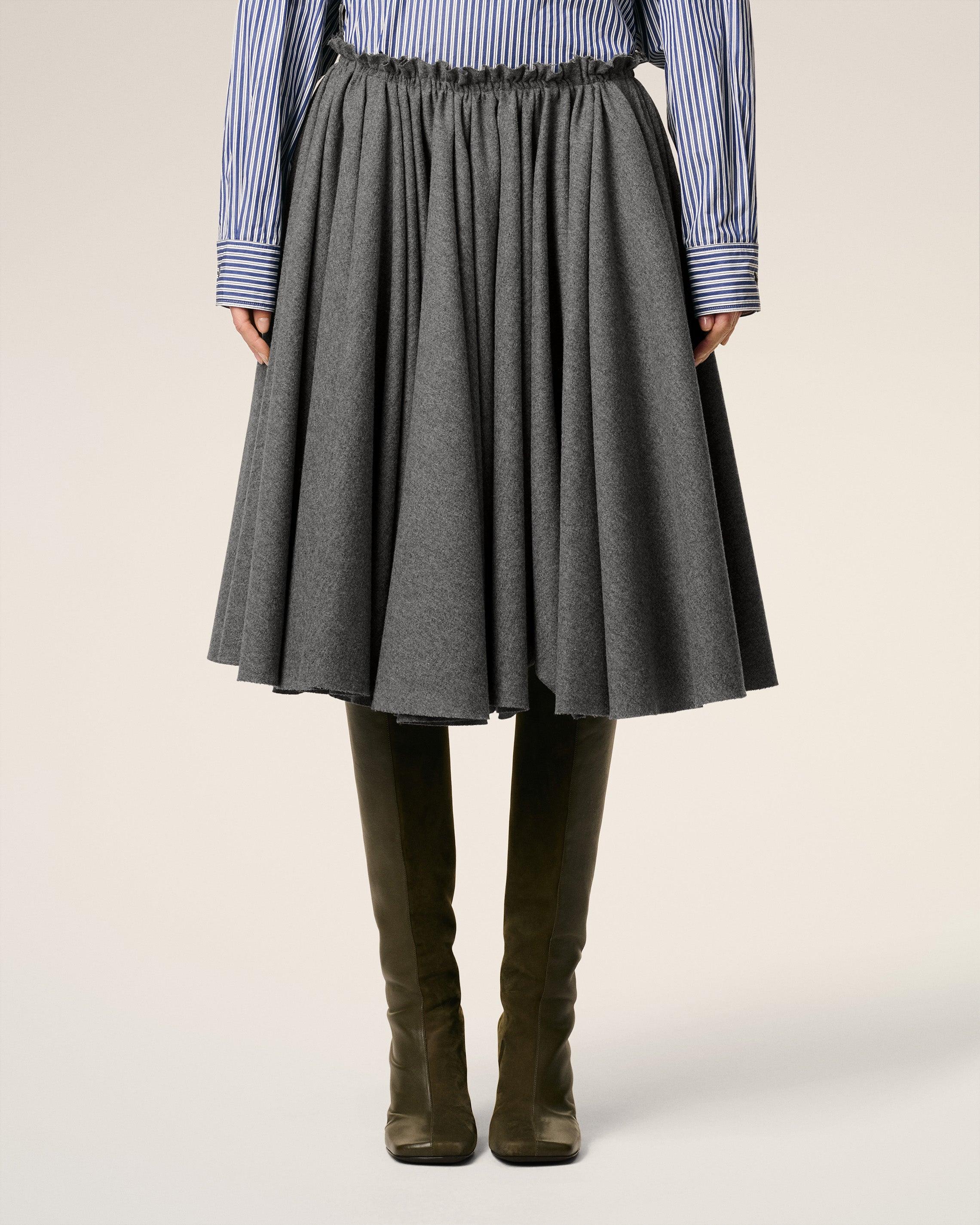 スカート Ami Black Polyester Skirt AMI PARIS(アミ パリス) スカート(レディース) - 海外通販のBUYMA