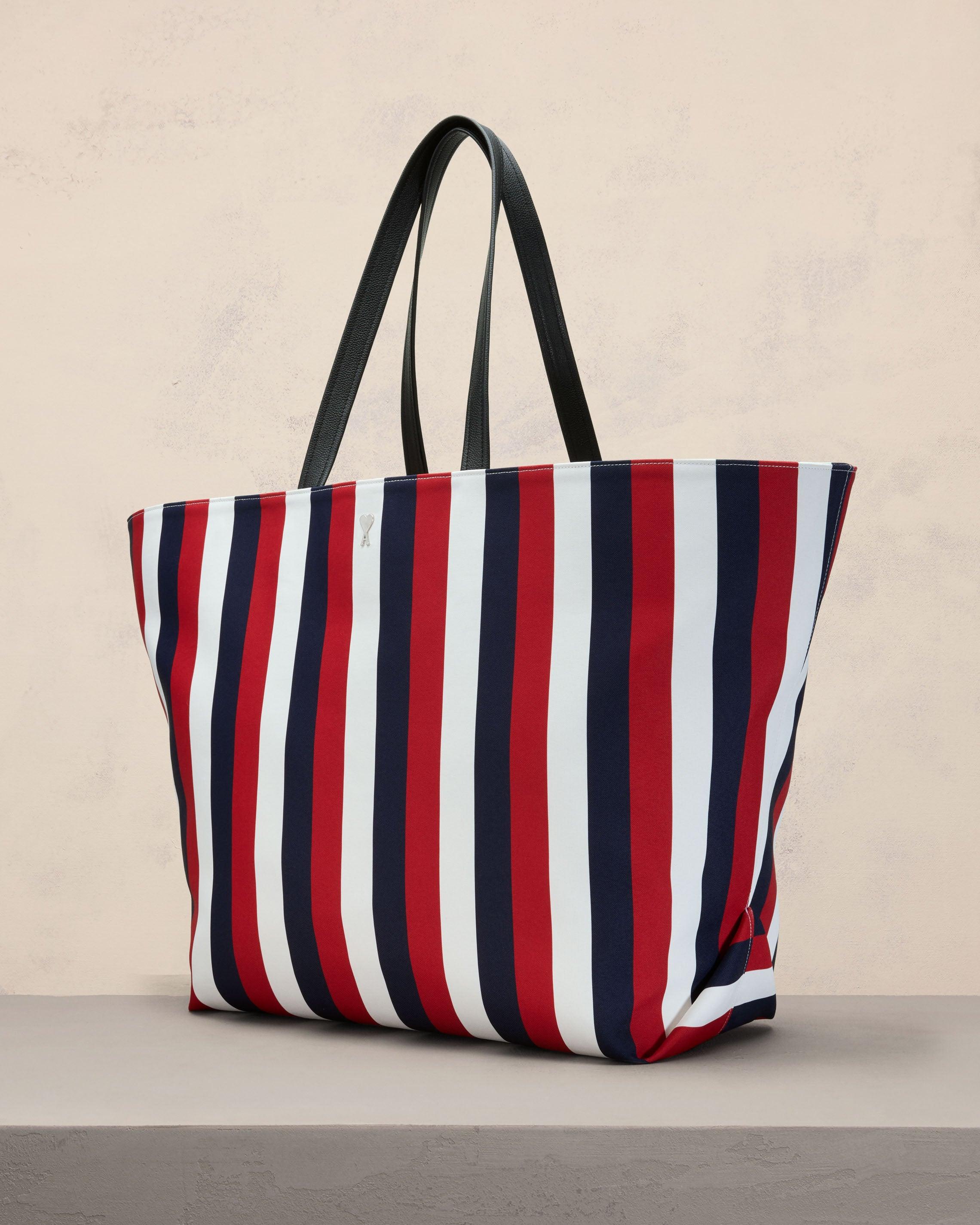 シンプルで実用的♪【AMI Paris】East West ショッピングバッグ AMI PARIS - East West Ami Shopping Bag – NEW TAKE FIVE