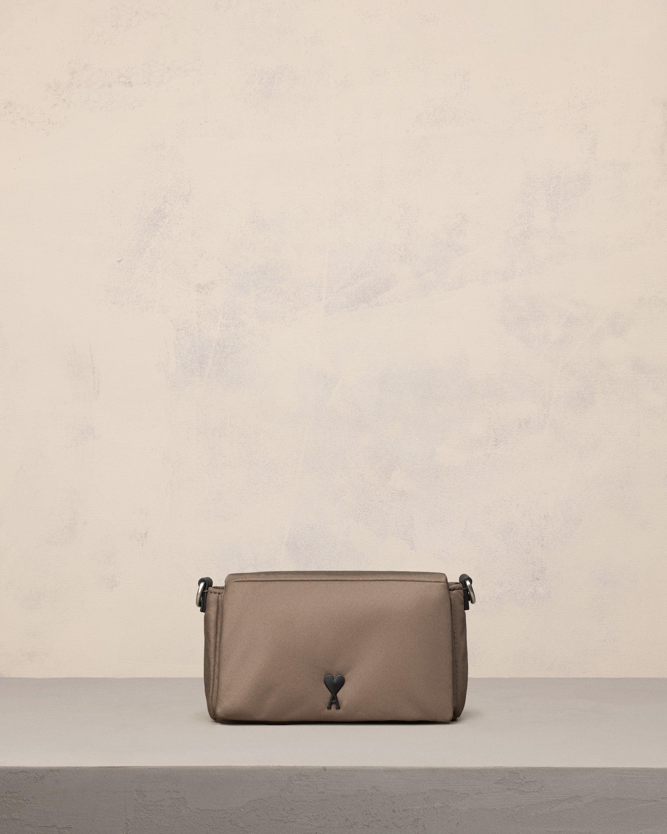 amiparis AMI DE COEUR LUNCH BOX バッグ ブラック スムースレザー Ami De Coeur Lunch Box バッグ ブラック