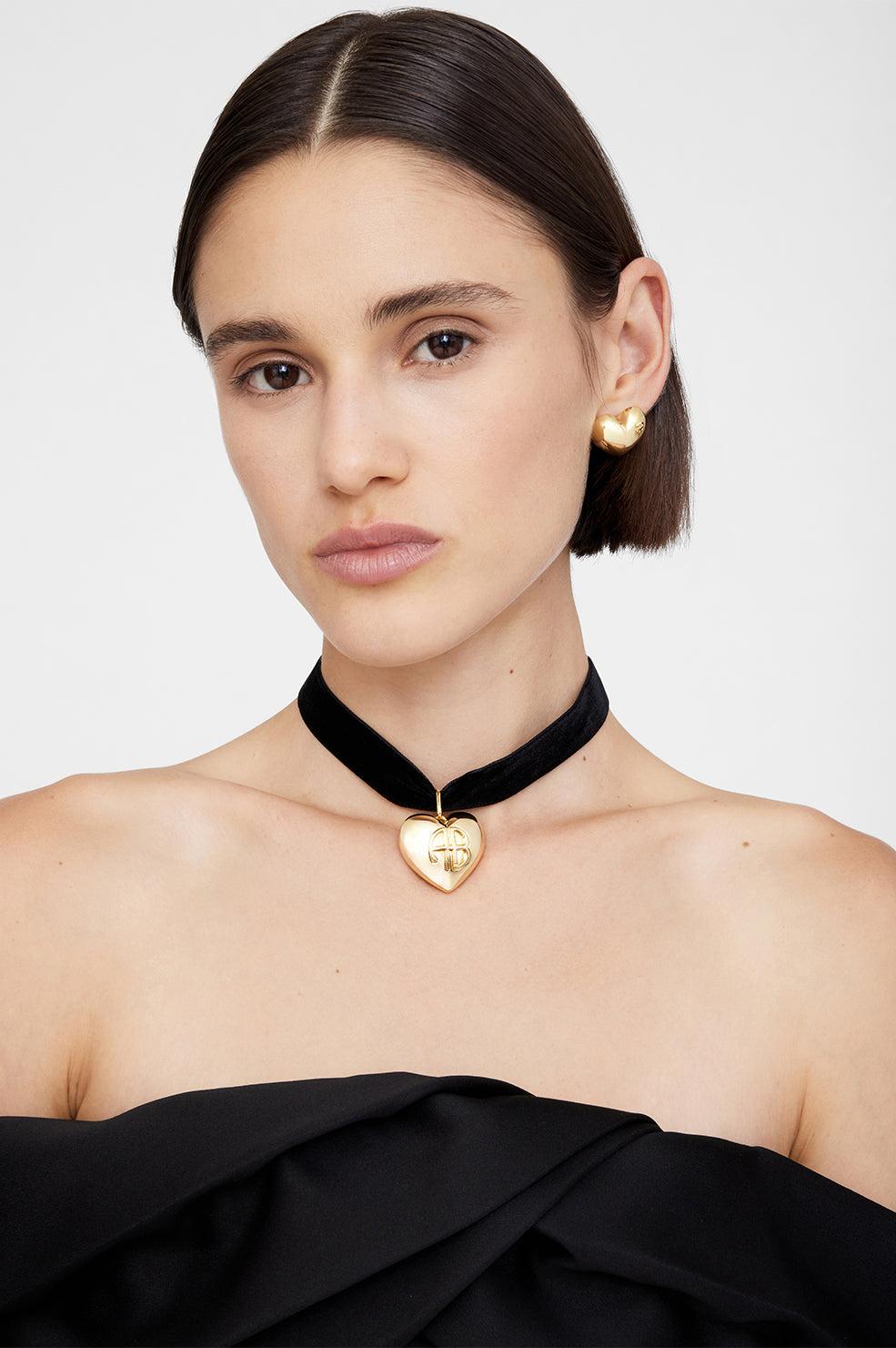 Anine Bing Chunky Heart Velvet Choker in Black Lyst UK