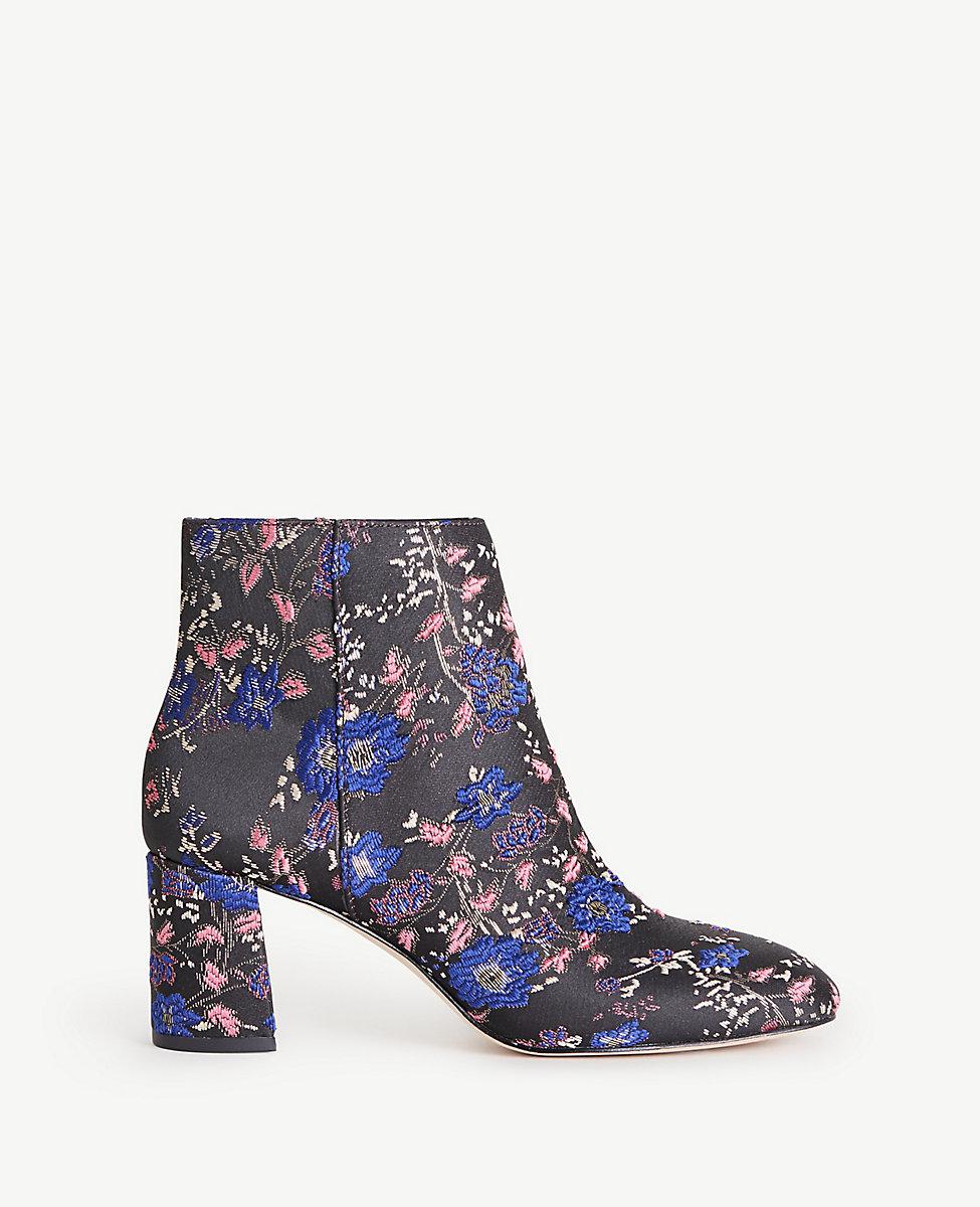 Your Selections Reserve shoes online from the best selection of mens dress shoes and boots for women, and try them on locally before you buy with loakingdownload.ga