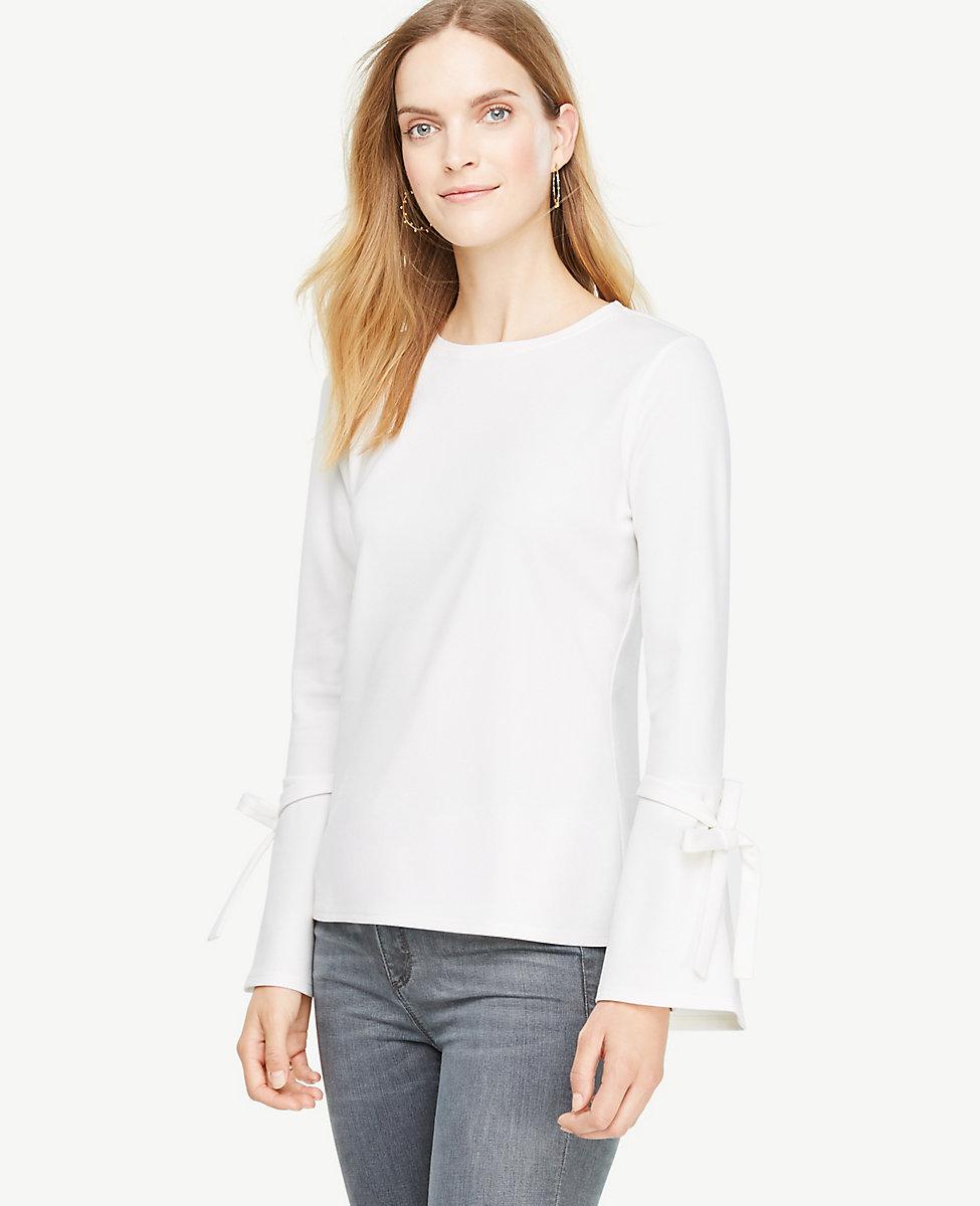 Selected Tips LOFT creates modern, feminine and versatile clothing for a wide range of women with one common style goal: to look and feel confident, wherever the day takes them.
