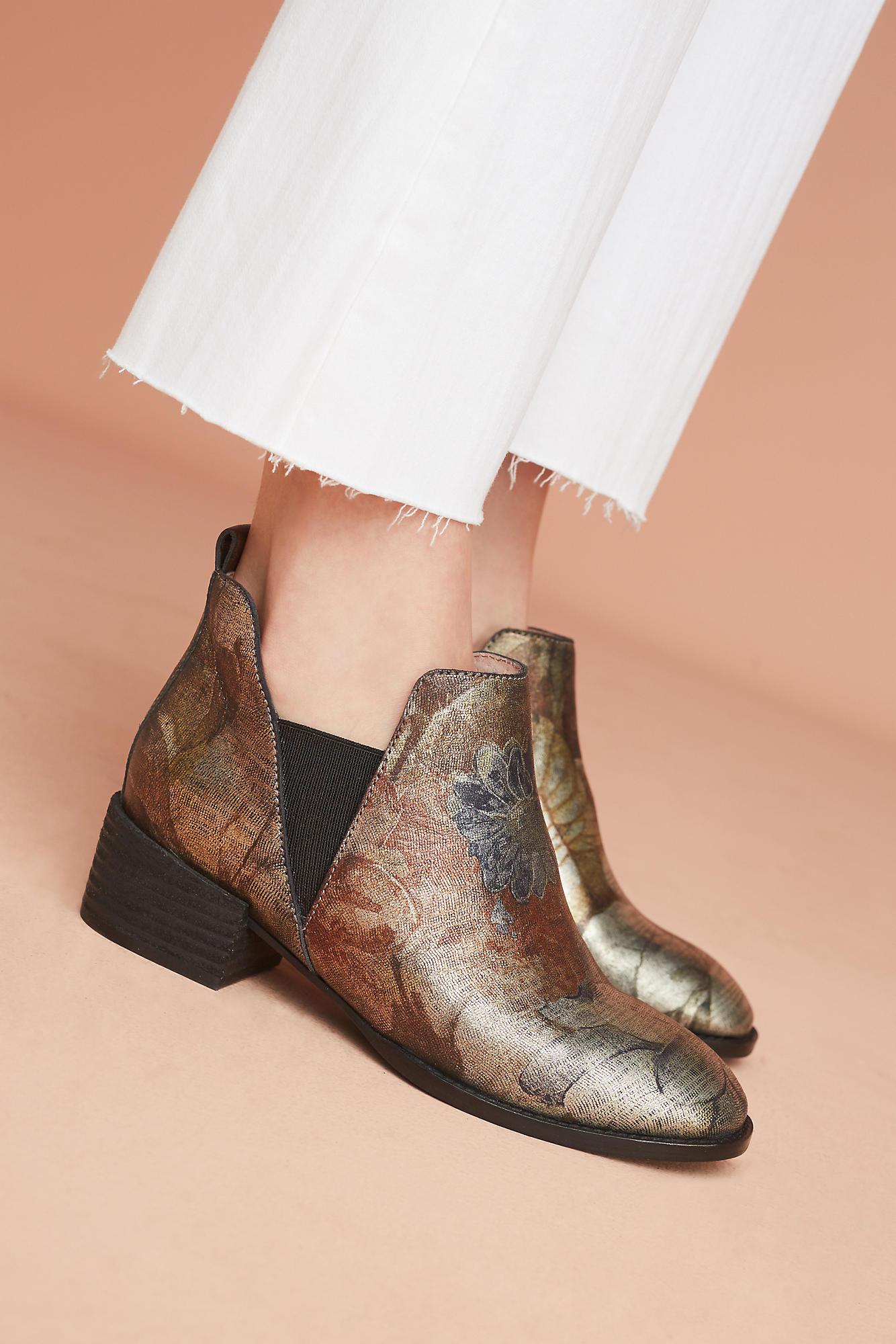 seychelles chelsea boots
