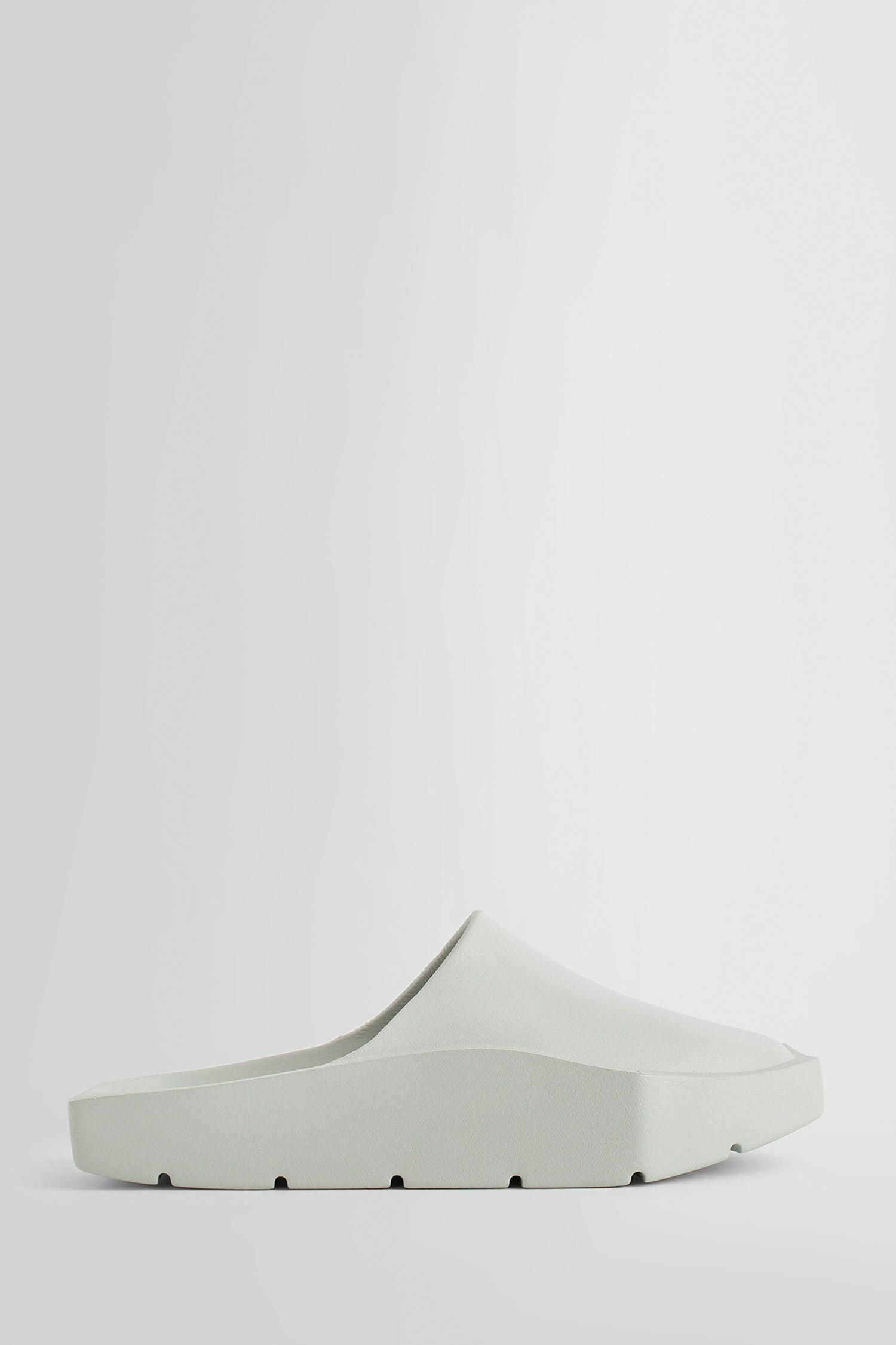 Nike Slides in White | Lyst