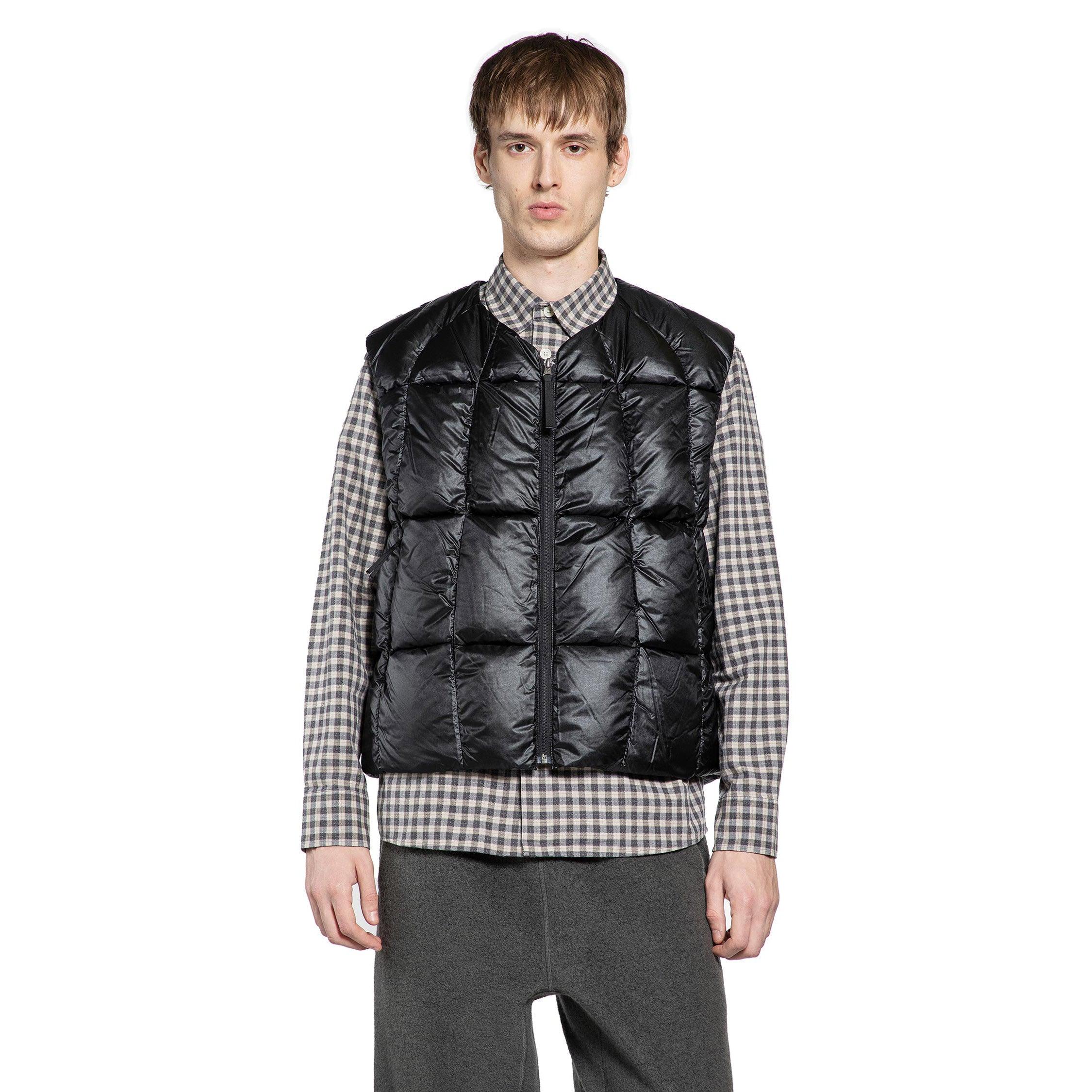 Goldwin Pertex Quantum Down Vest in Black for Men | Lyst