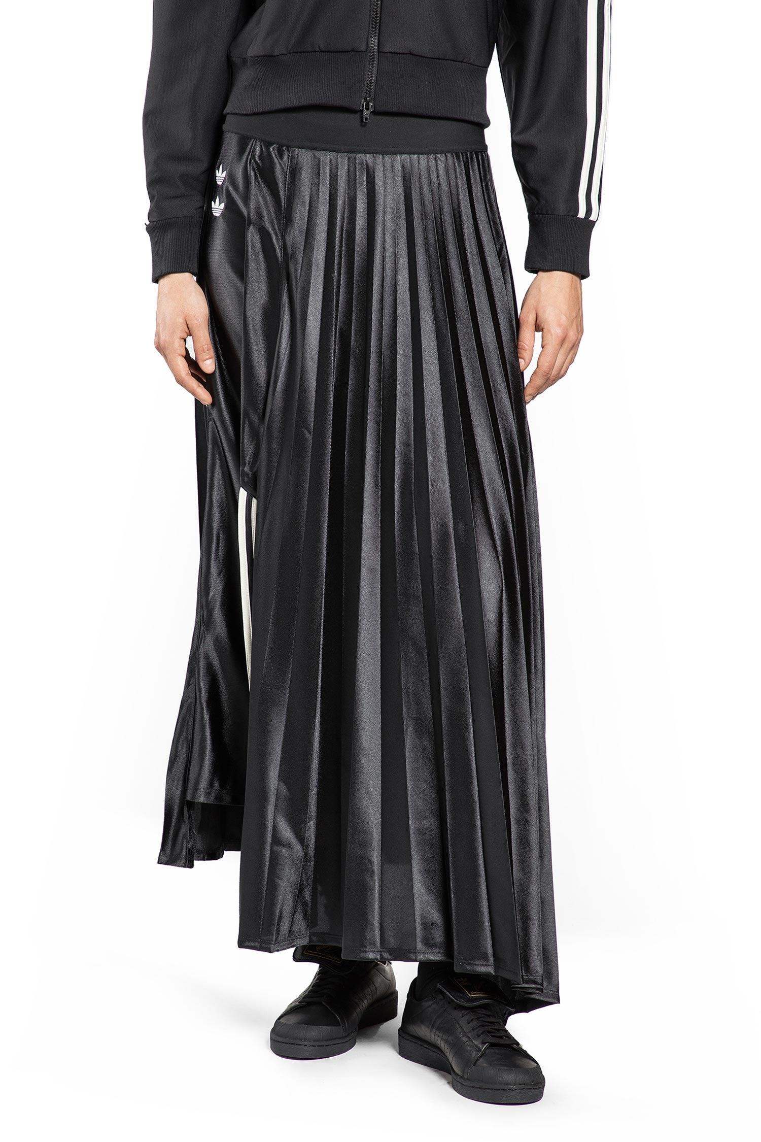 adidas Chavarria Pleated Skirt in Black | Lyst