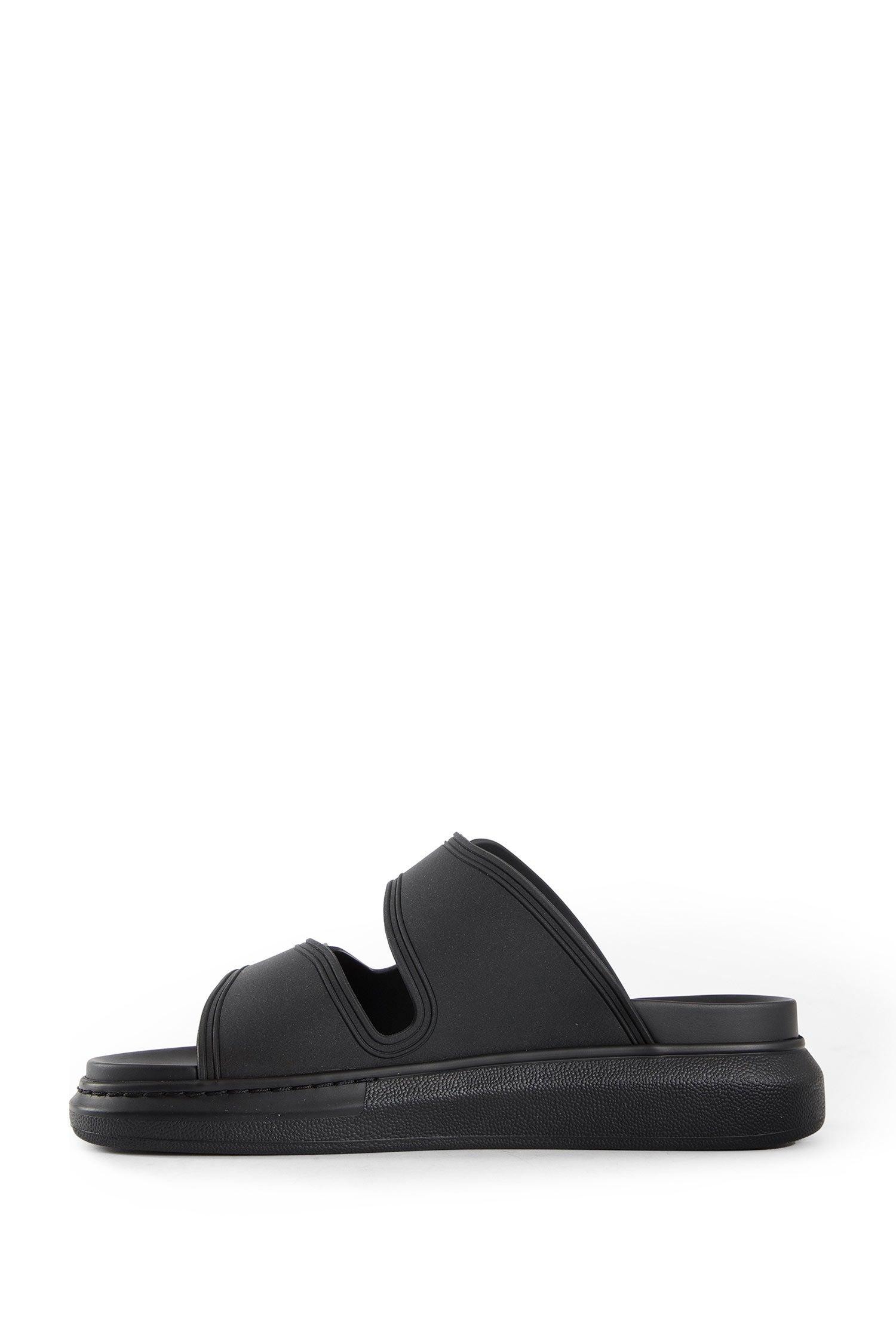 サンダル ALEXANDER MCQUEEN Men Sandals Black 815896WIACT 1064 Alexander Mcqueen Sandals - Black - Men | 809960WIACT1064