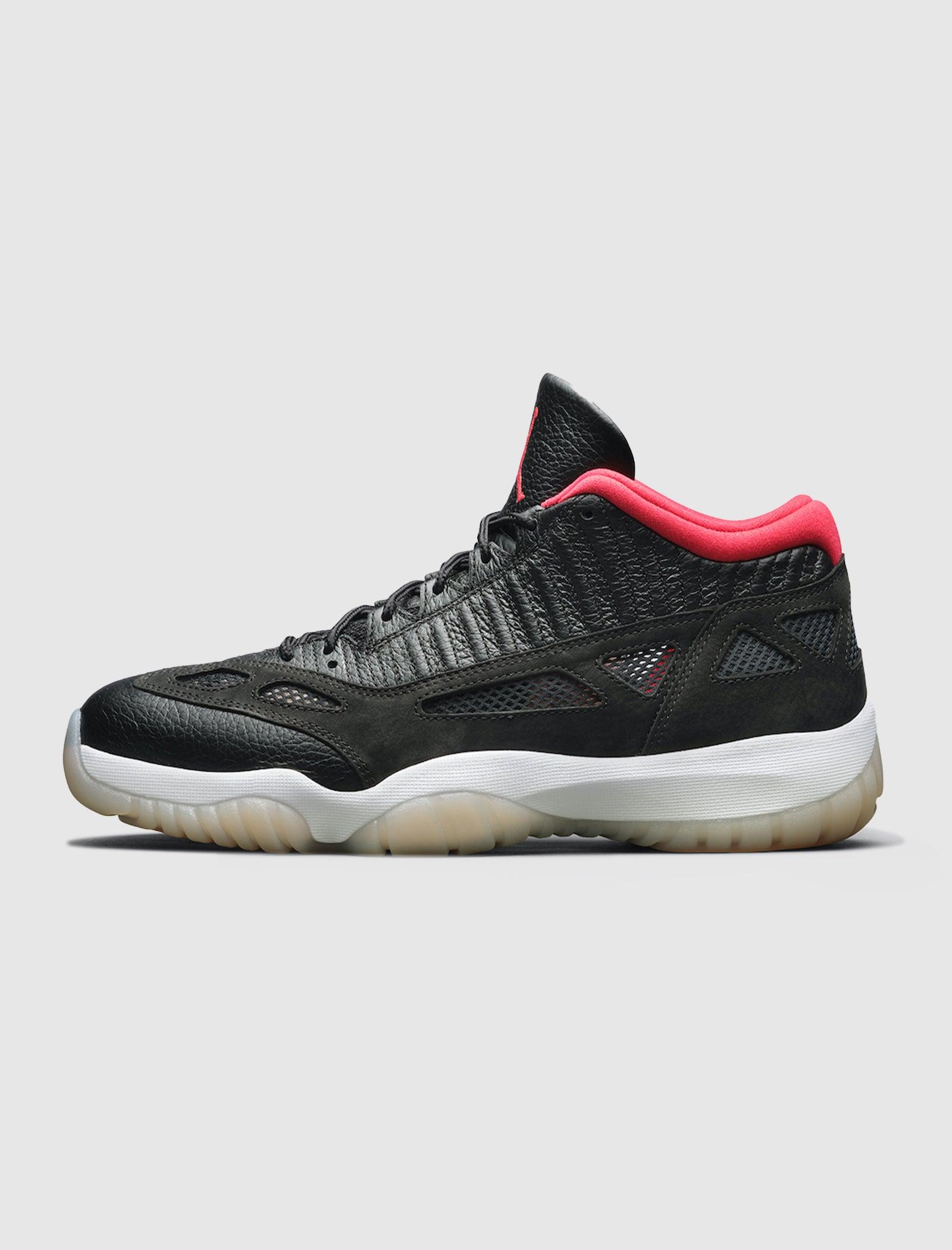 Nike Air Jordan 11 Low Ie 