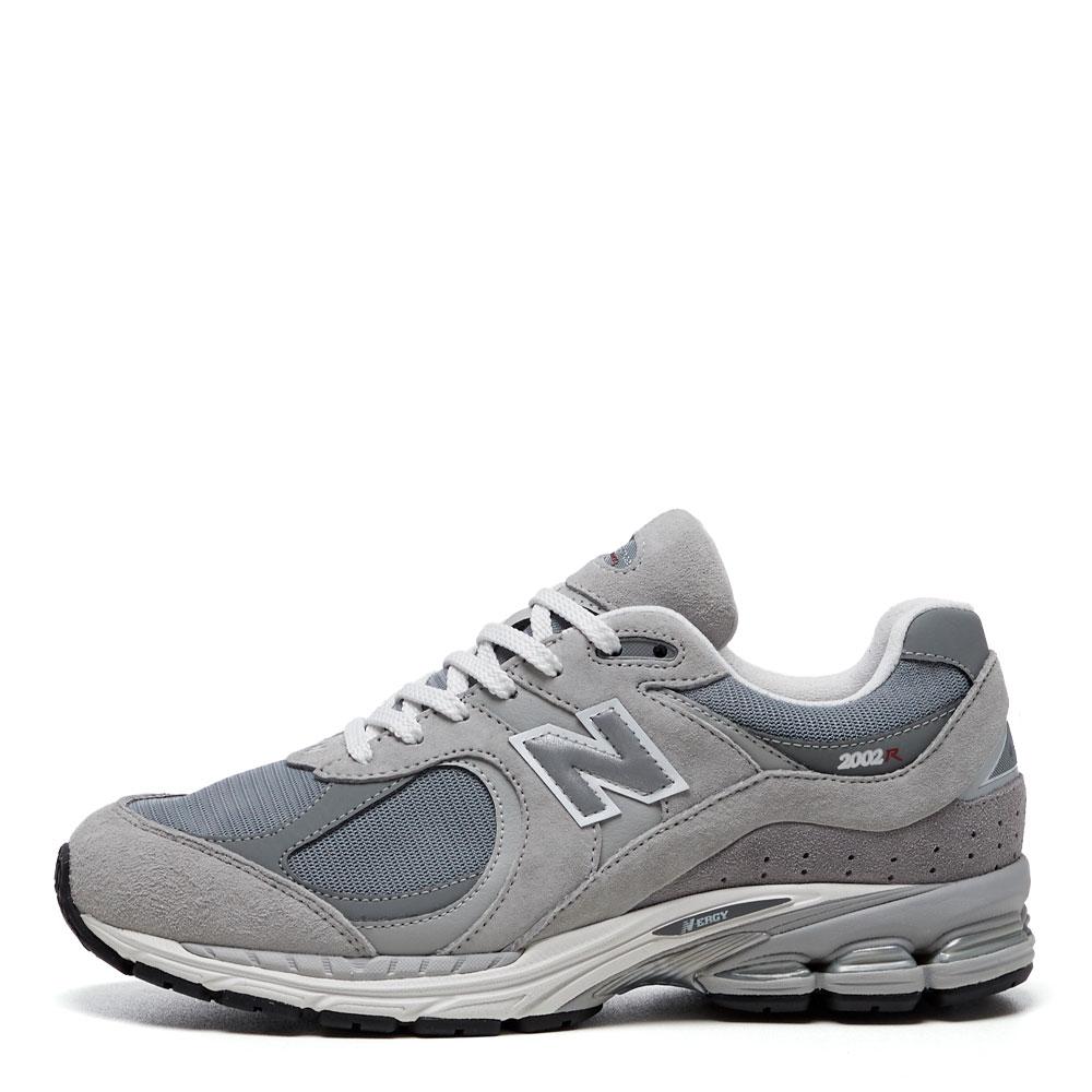 New Balance 2002r Gore-tex Trainers in Gray for Men | Lyst