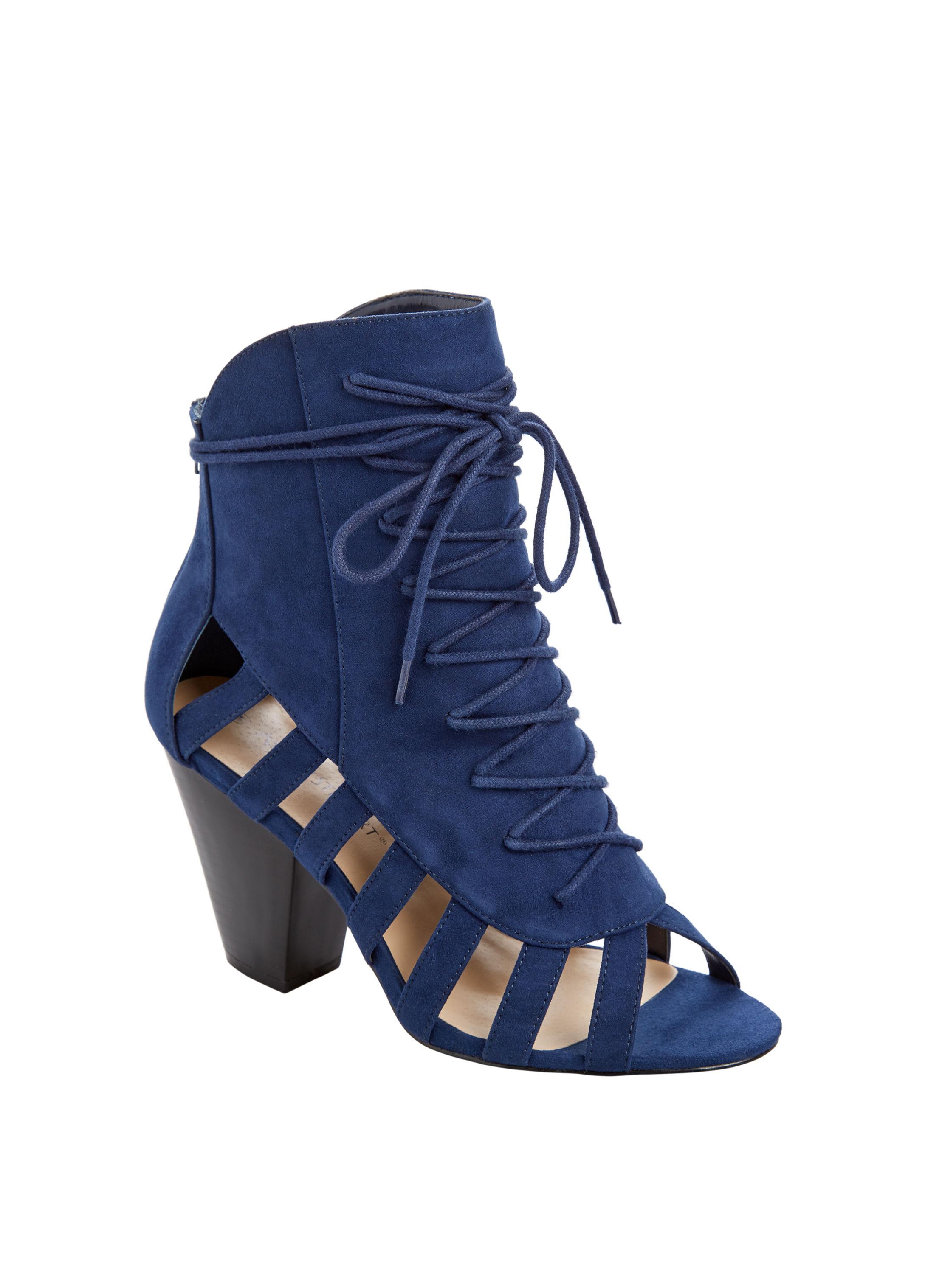 navy heels wide width