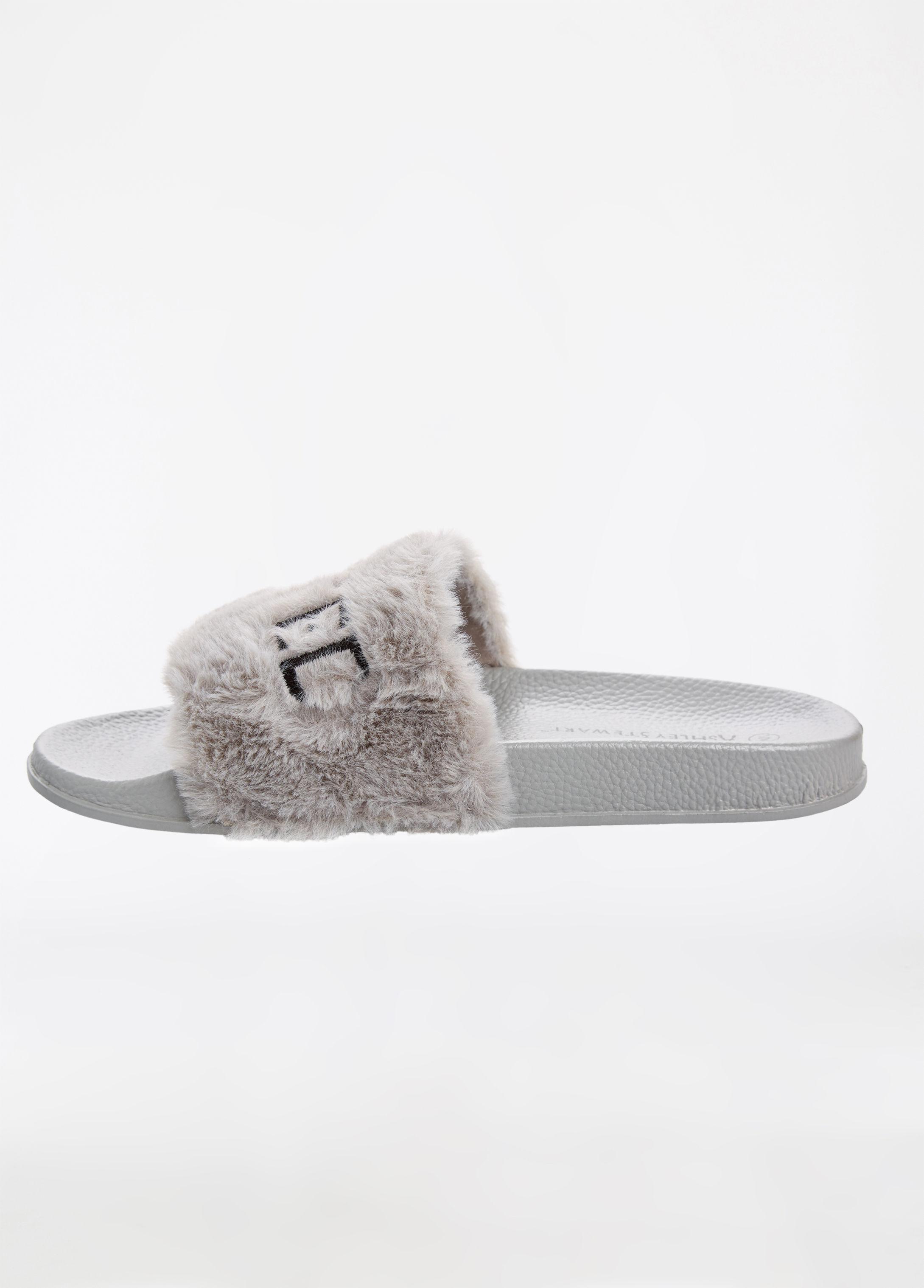 wide width fur slides