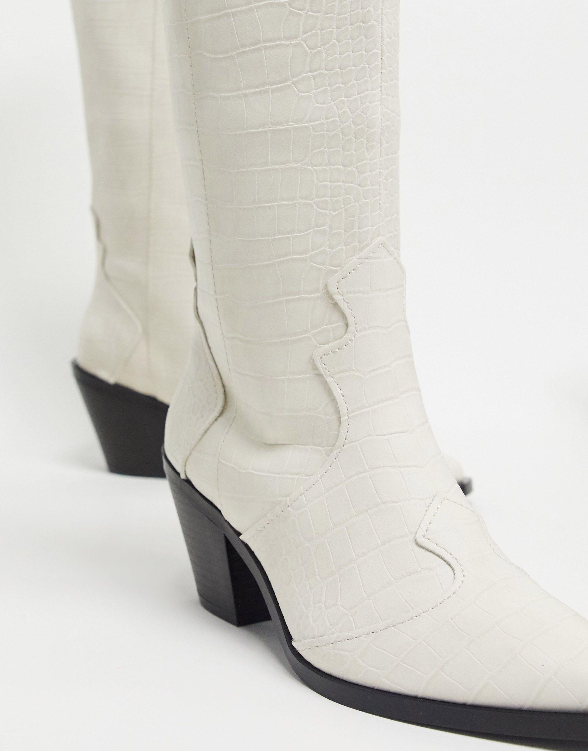 Stradivarius Knee High Western Boots in White | Lyst