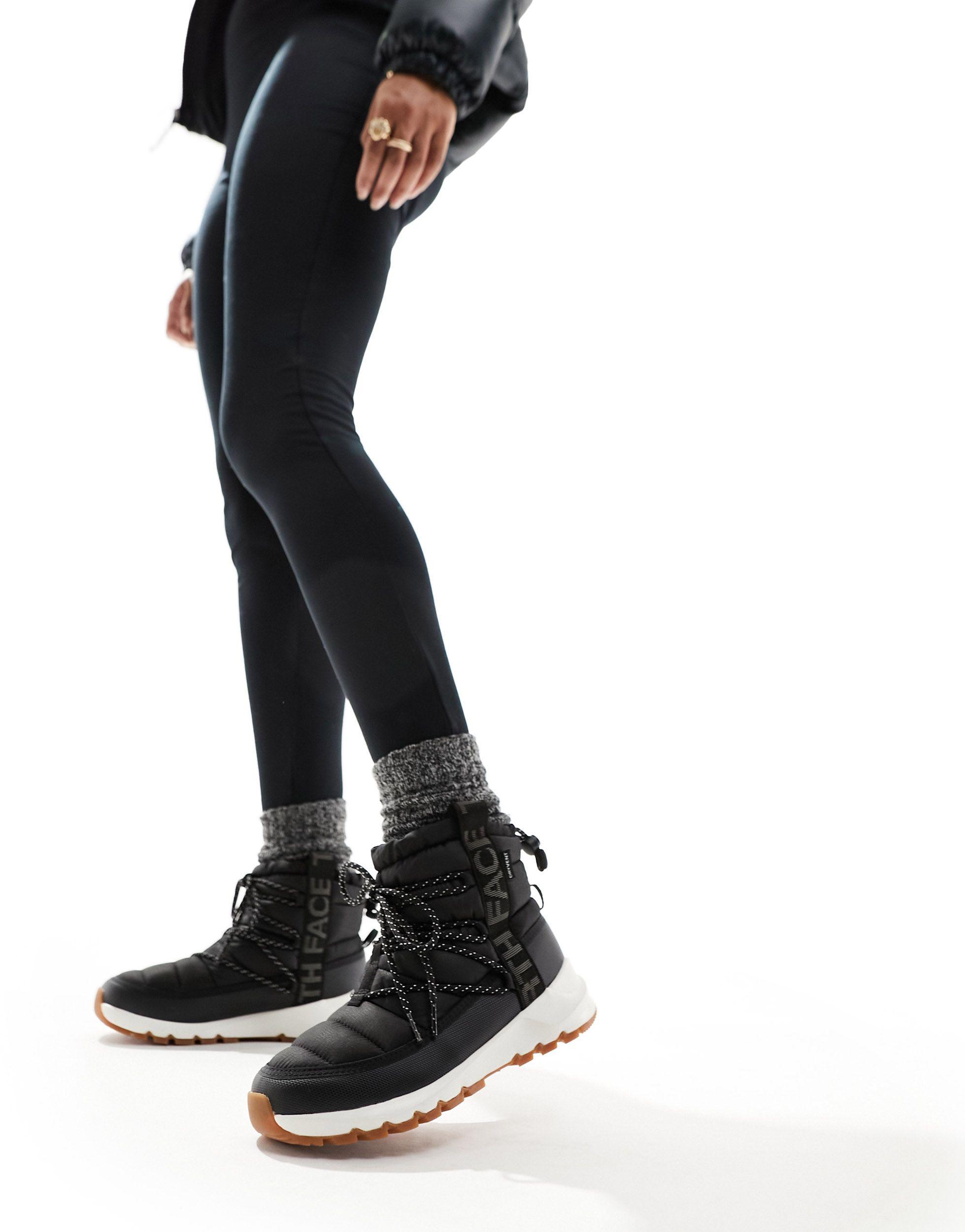 Insulated lace up boots top