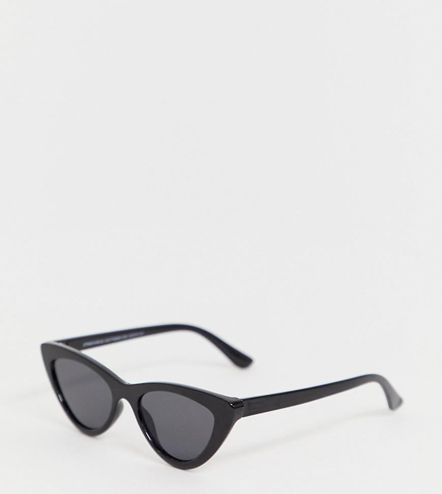Gafas de sol ojos de gato con diseño pequeño en negro Stradivarius de color  Negro | Lyst