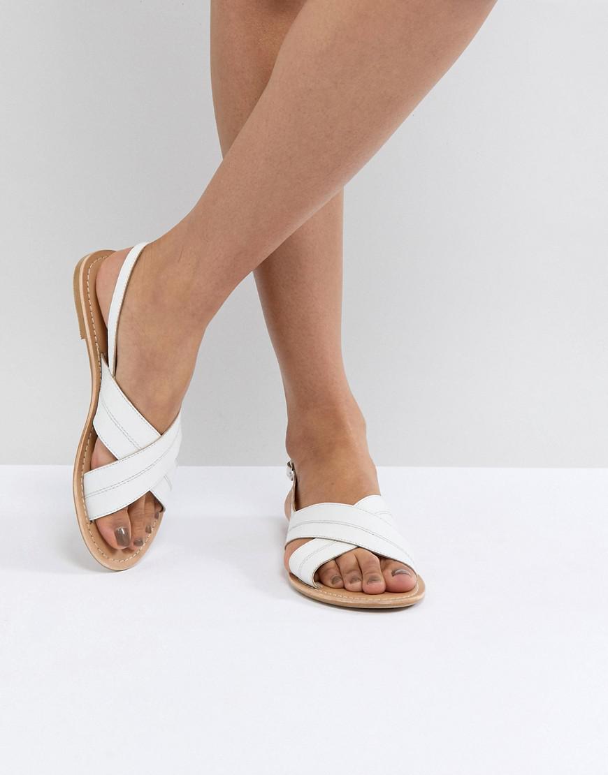 Park Lane Leather Flat Sandals in White - Lyst
