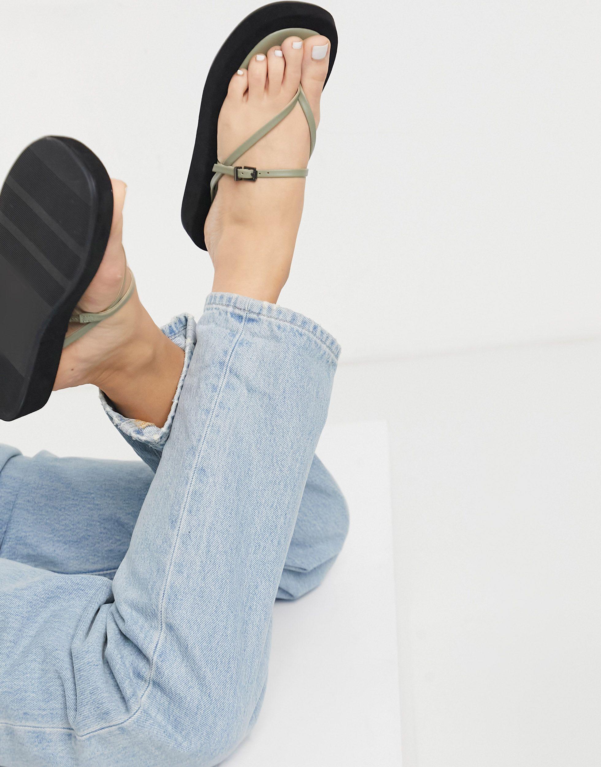 ferris chunky flip flop