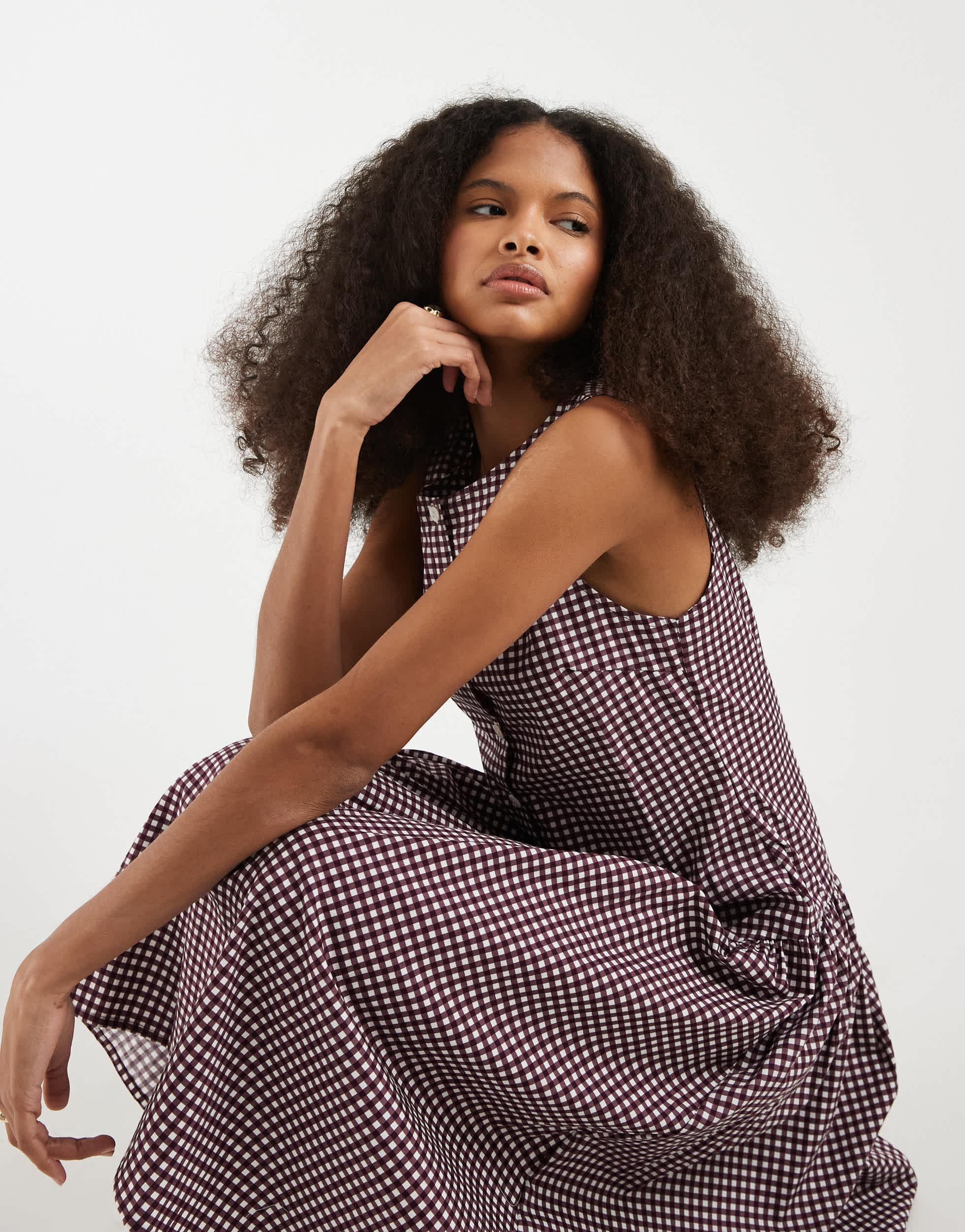 motel midi dress Vilinia Midi Dress in Pretty Petal Flock Black , Floral , V Neck