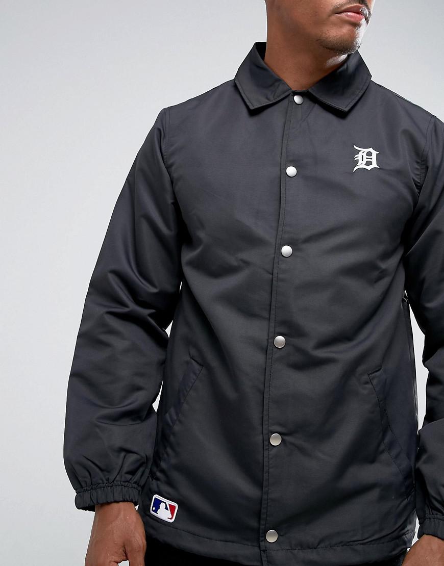 black detroit tigers shirt